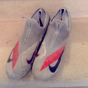 Nike Phantom Vision 2 size 7